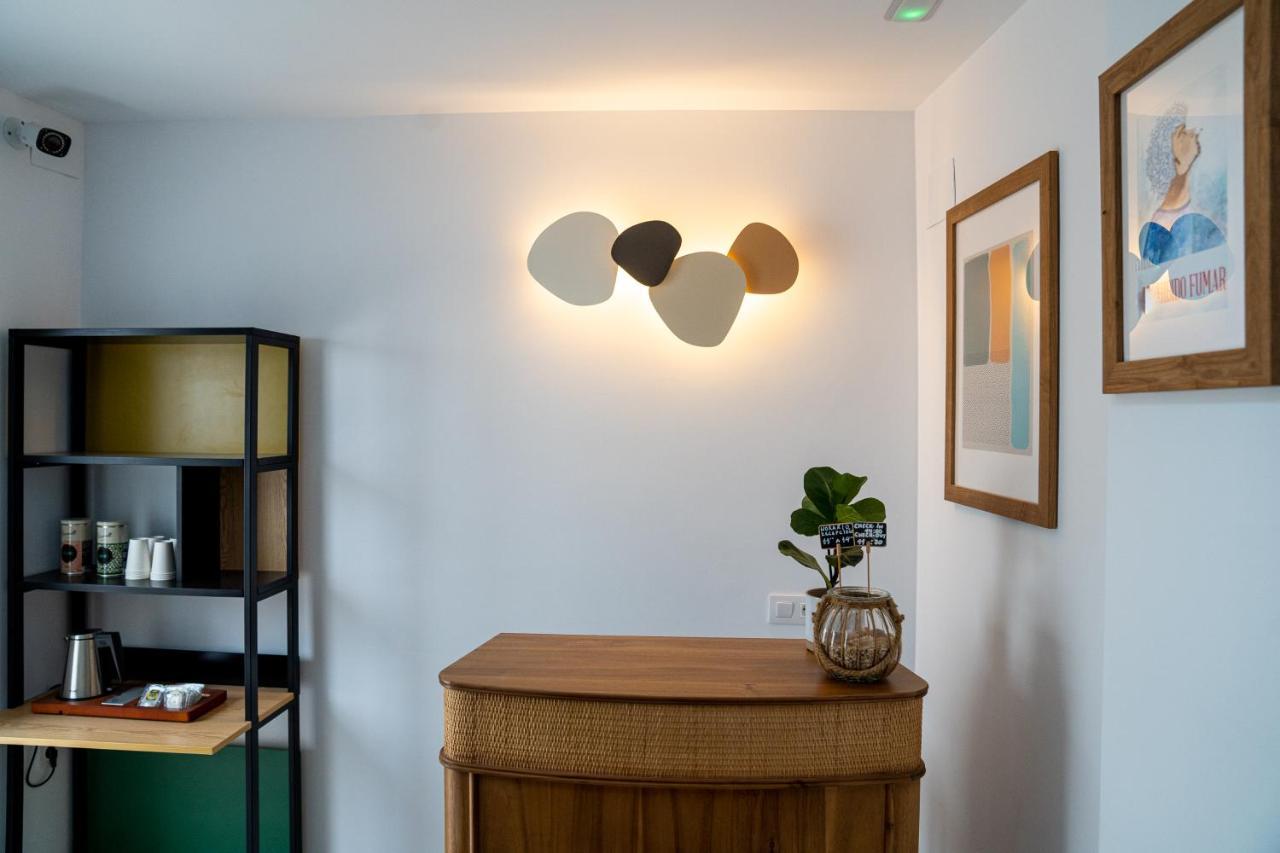 Hostal Tarantelo Conil Conil De La Frontera Bagian luar foto