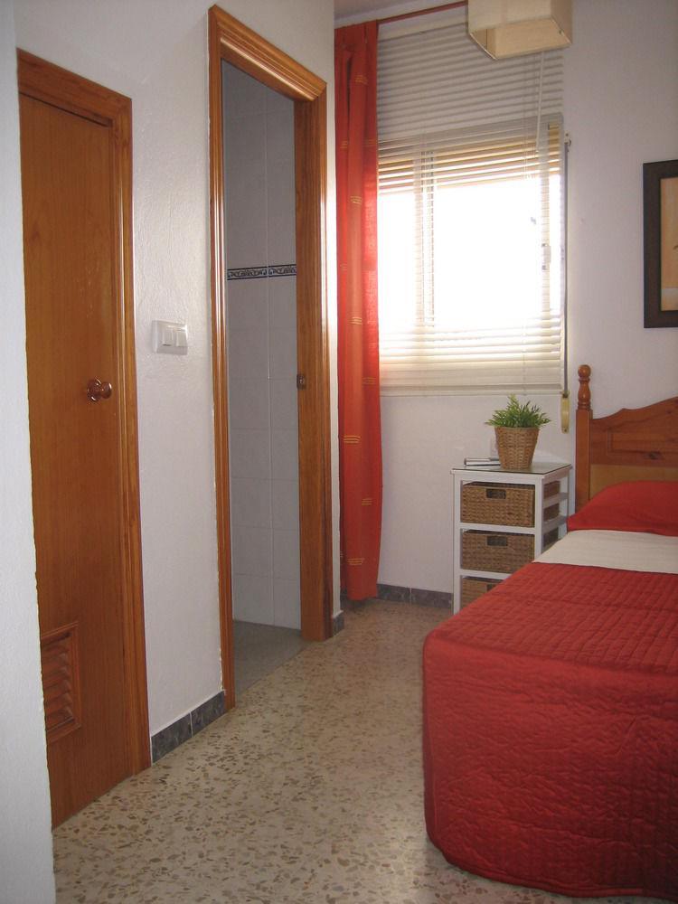 Hostal Tarantelo Conil Conil De La Frontera Bagian luar foto